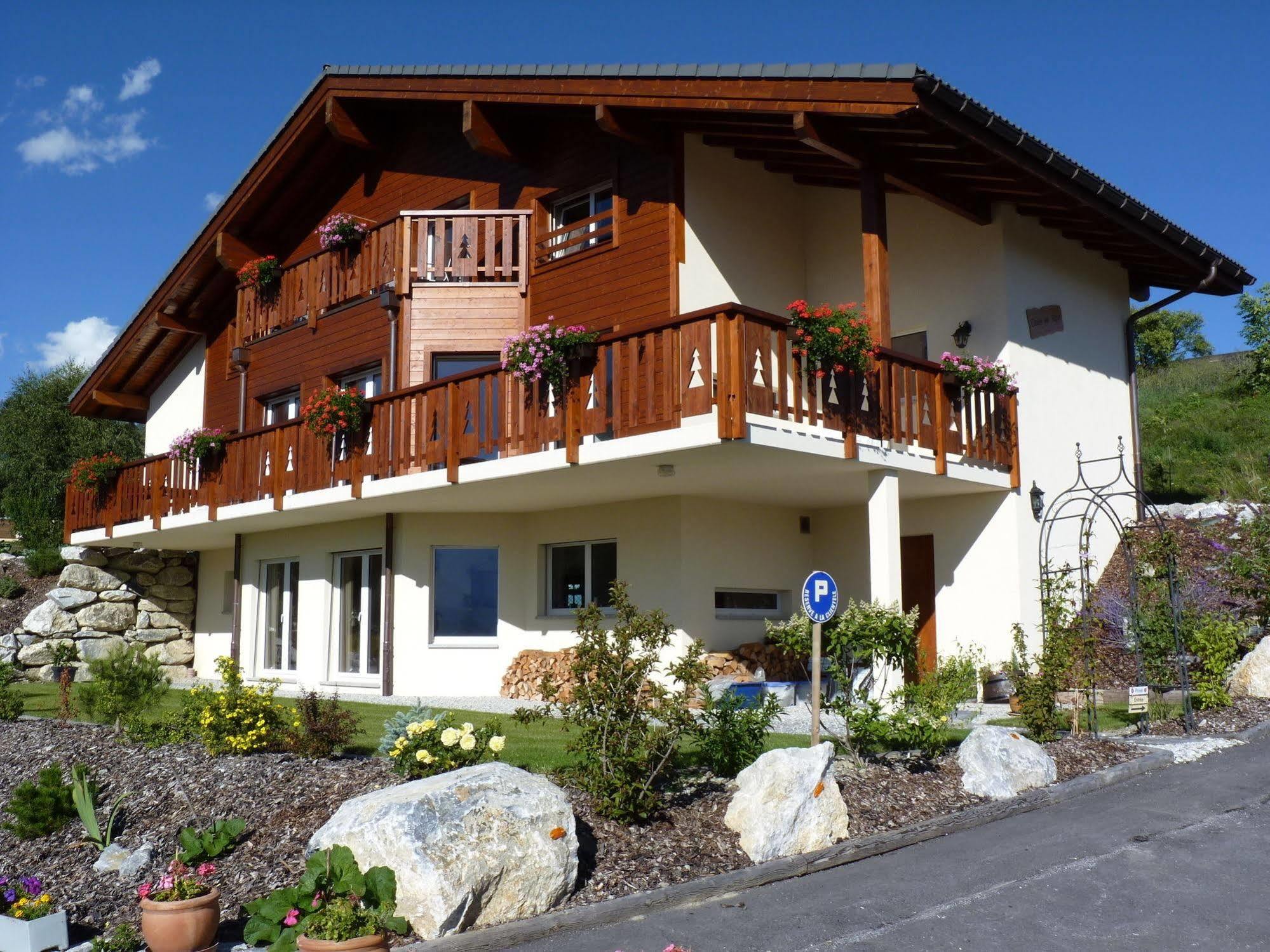 Chalet Des Alpes - Sunset View - Crans-Montana Buitenkant foto